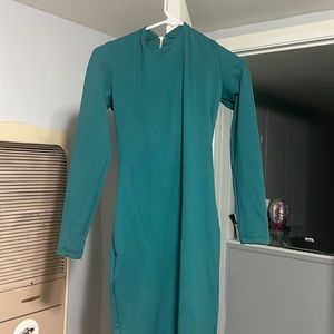 Green long sleeve dress never worn size small brand shein